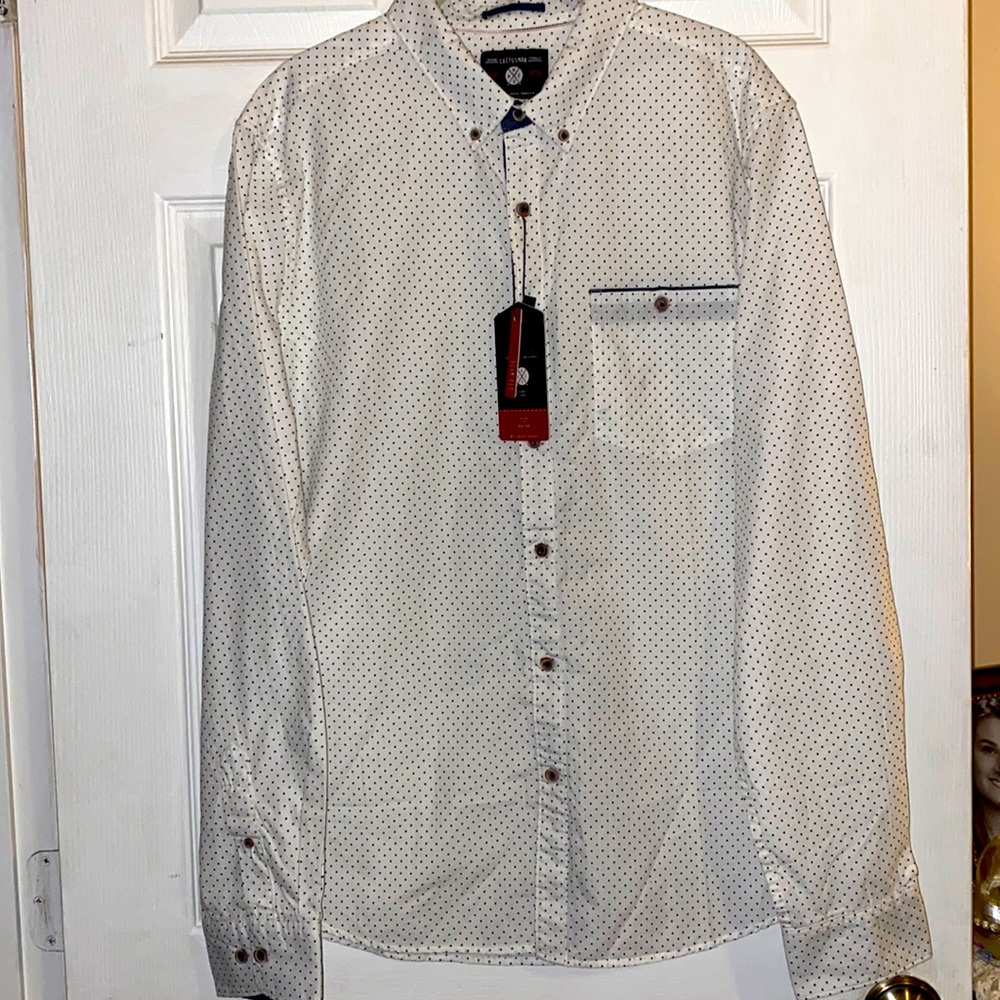 Men’s Button Down - Picture 1 of 7